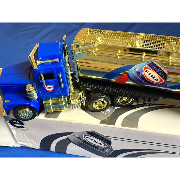 NEW 1997 Fina Limited Edition Gold Tanker Truck 18 Wheeler Equity Market 1/32 - Picture 3 of 12